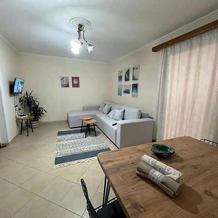 Boho Coastal Retreat Apartment ซารานเดอ ภายนอก รูปภาพ