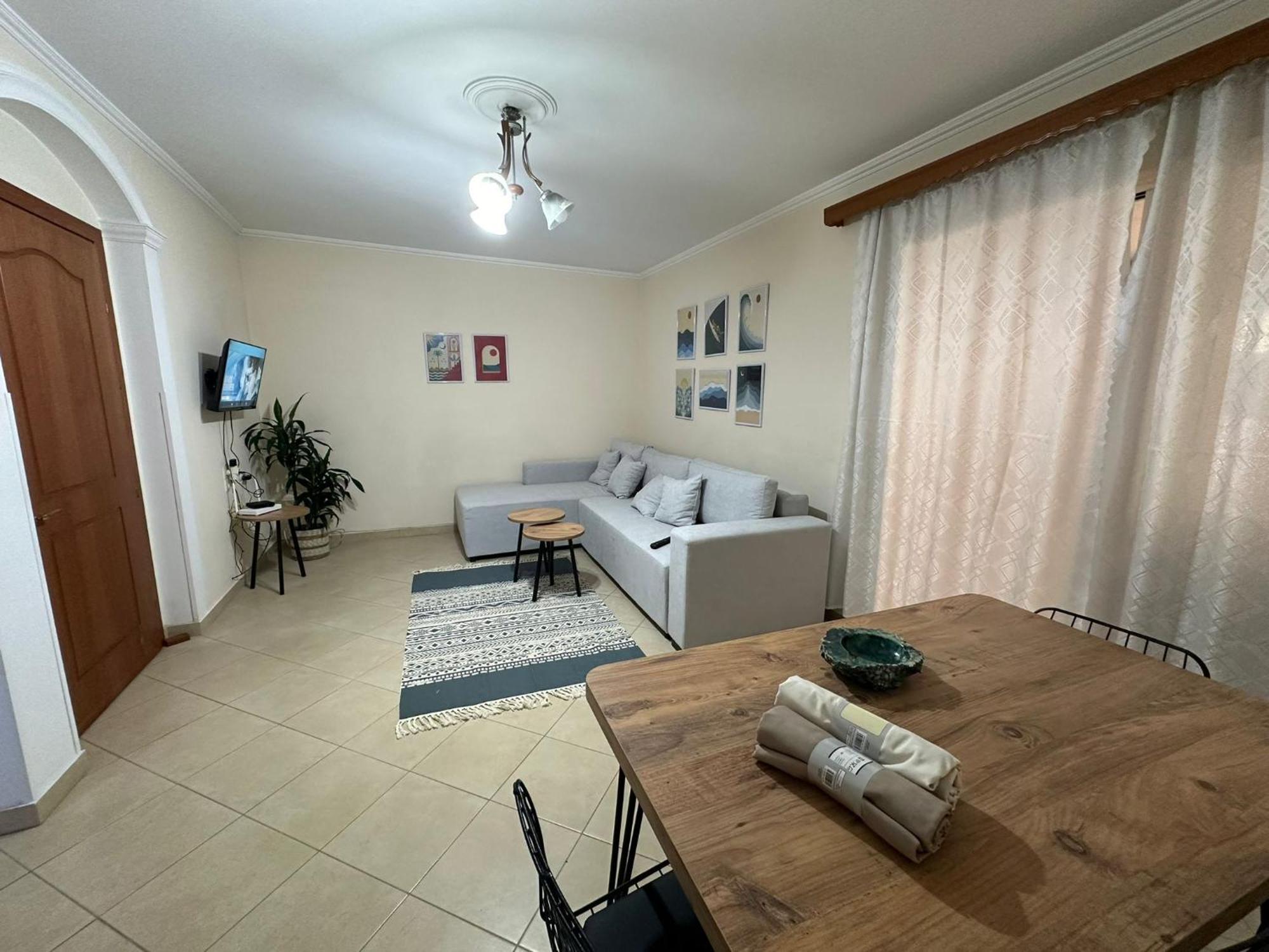 Boho Coastal Retreat Apartment ซารานเดอ ภายนอก รูปภาพ