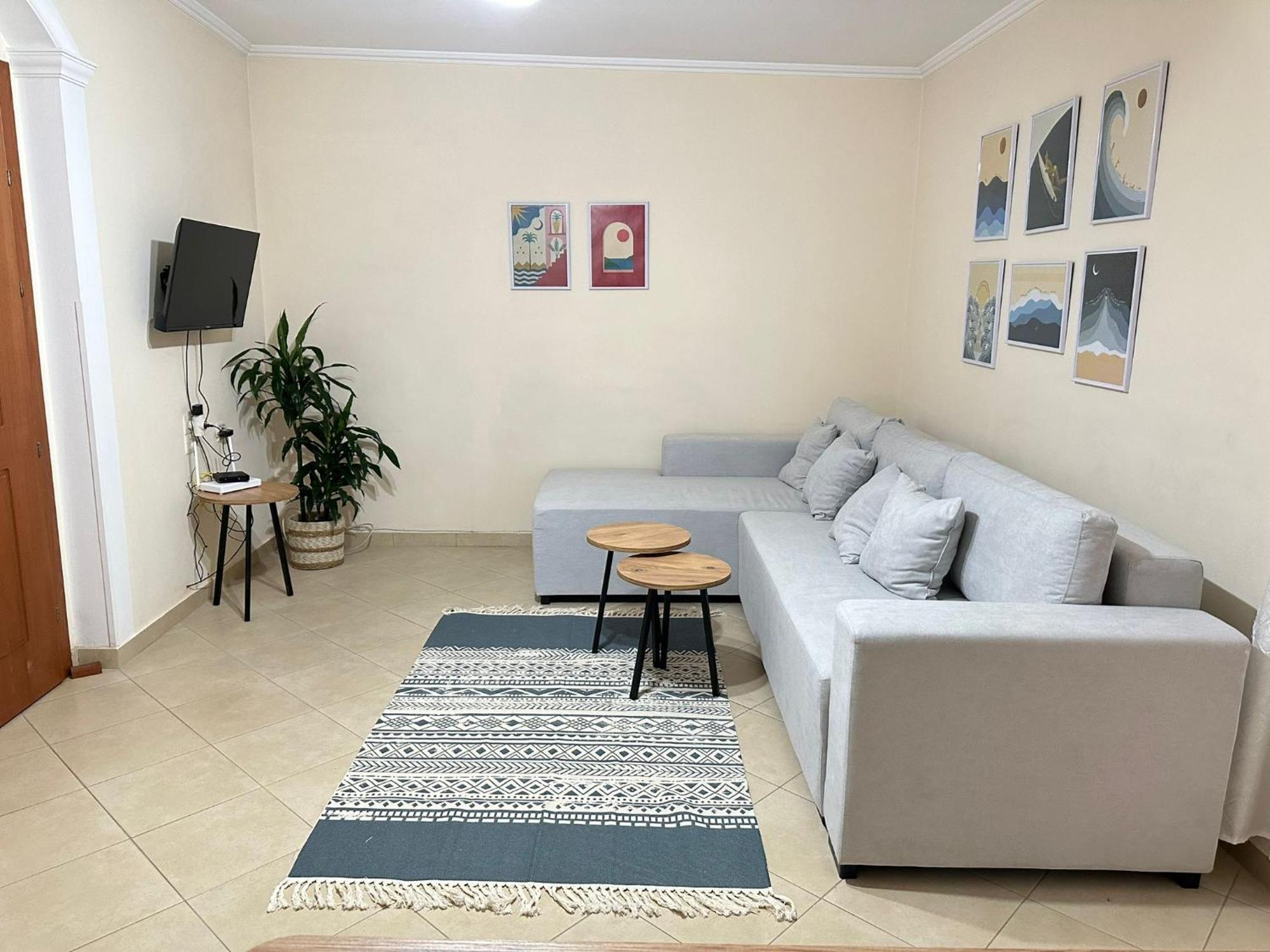 Boho Coastal Retreat Apartment ซารานเดอ ภายนอก รูปภาพ