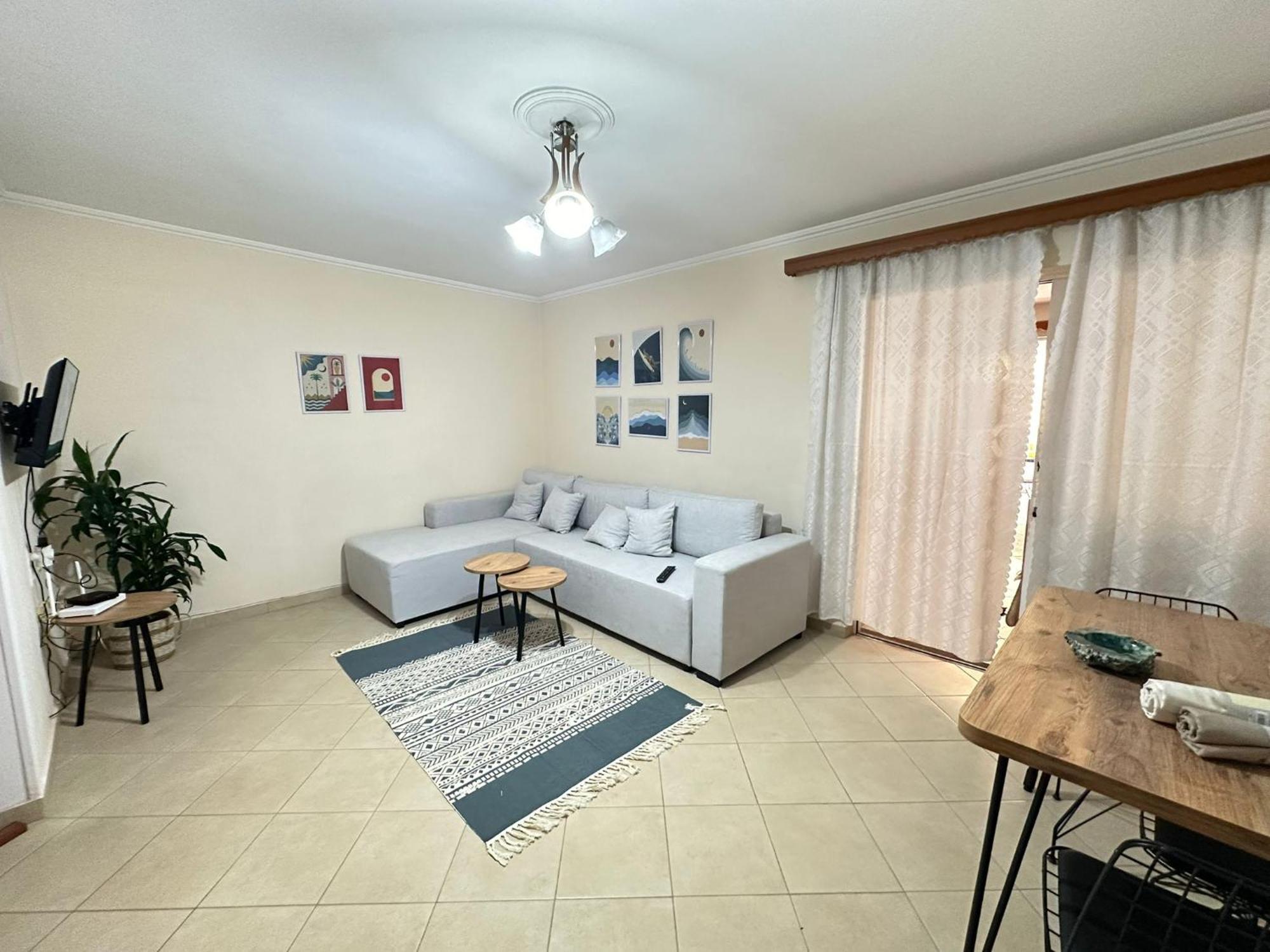 Boho Coastal Retreat Apartment ซารานเดอ ภายนอก รูปภาพ
