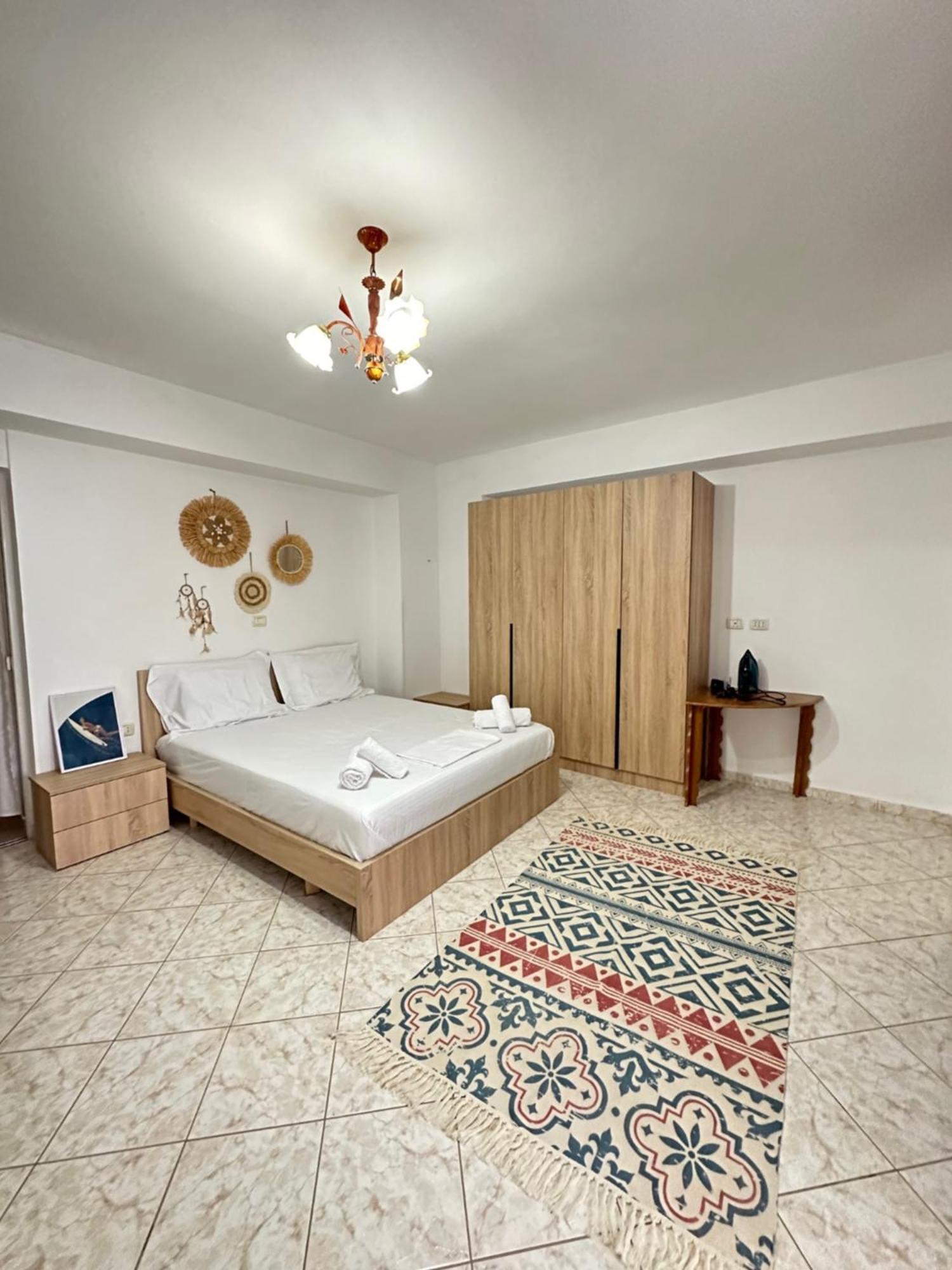 Boho Coastal Retreat Apartment ซารานเดอ ภายนอก รูปภาพ